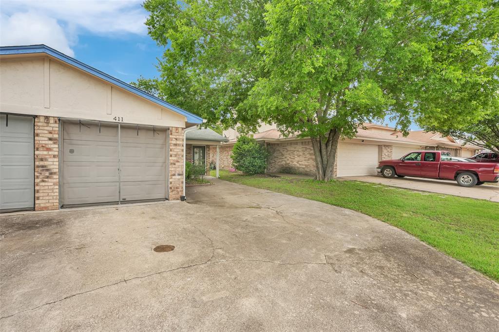 411 S Las Vegas Trail