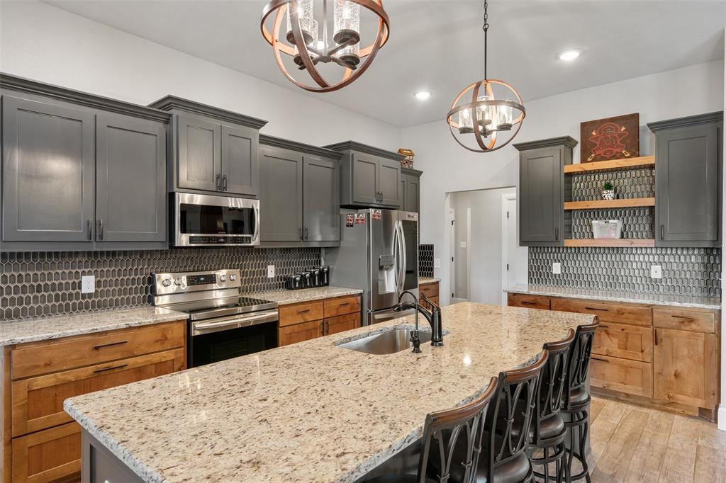 Woody Pointe - Residential