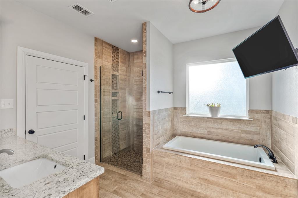 Woody Pointe - Residential