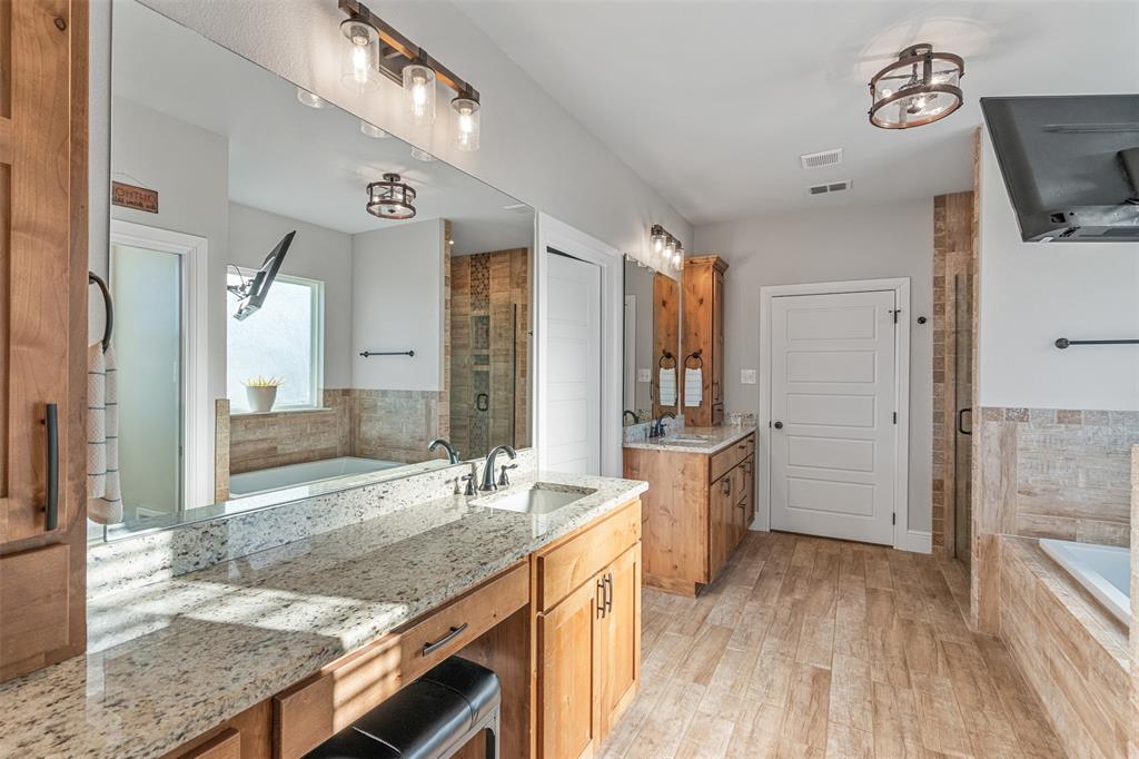 Woody Pointe - Residential