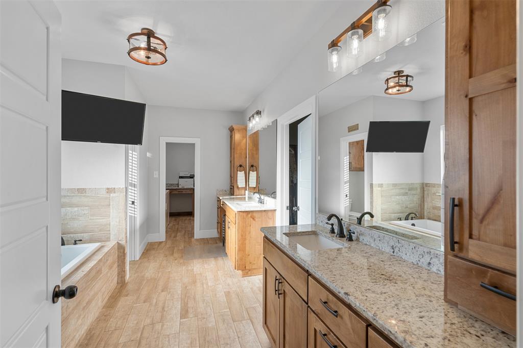 Woody Pointe - Residential