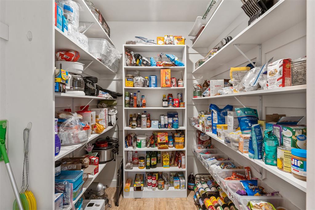 Woody Pointe - Residential