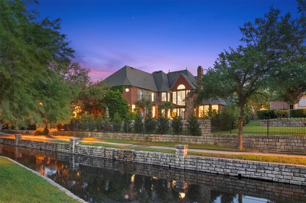 2906 Cottonwood Lane