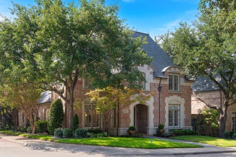 Photo of 5660 Prestwick Lane, Dallas, TX 75252 (MLS # 21394981)