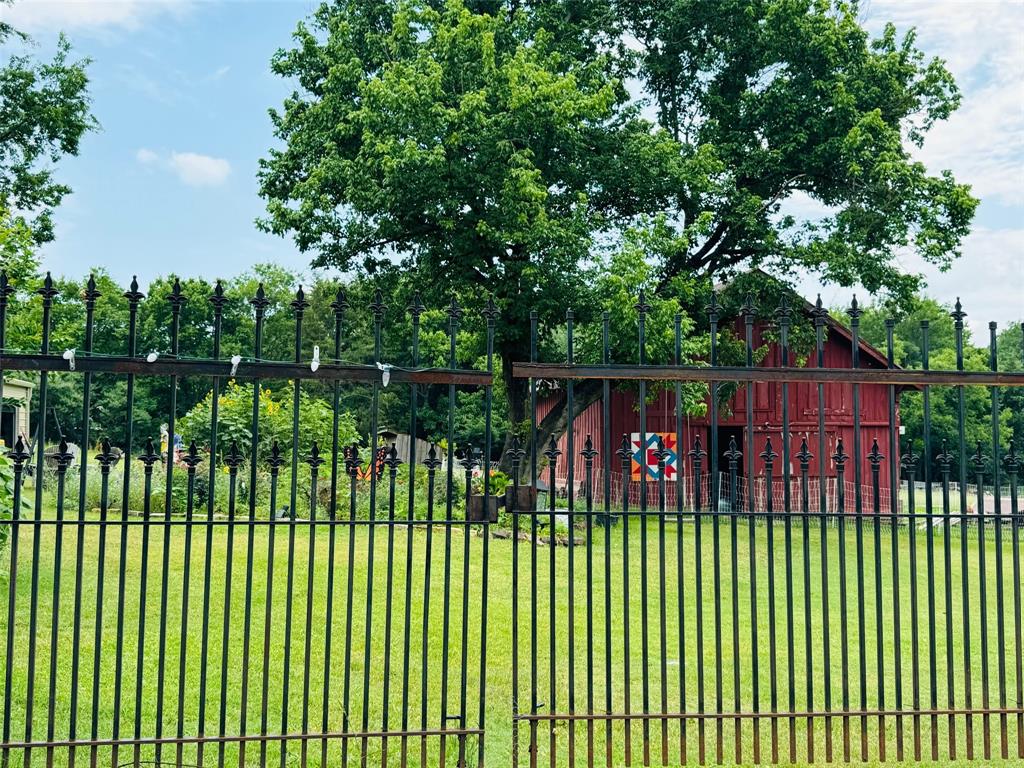 317 W Sam Rayburn Drive
