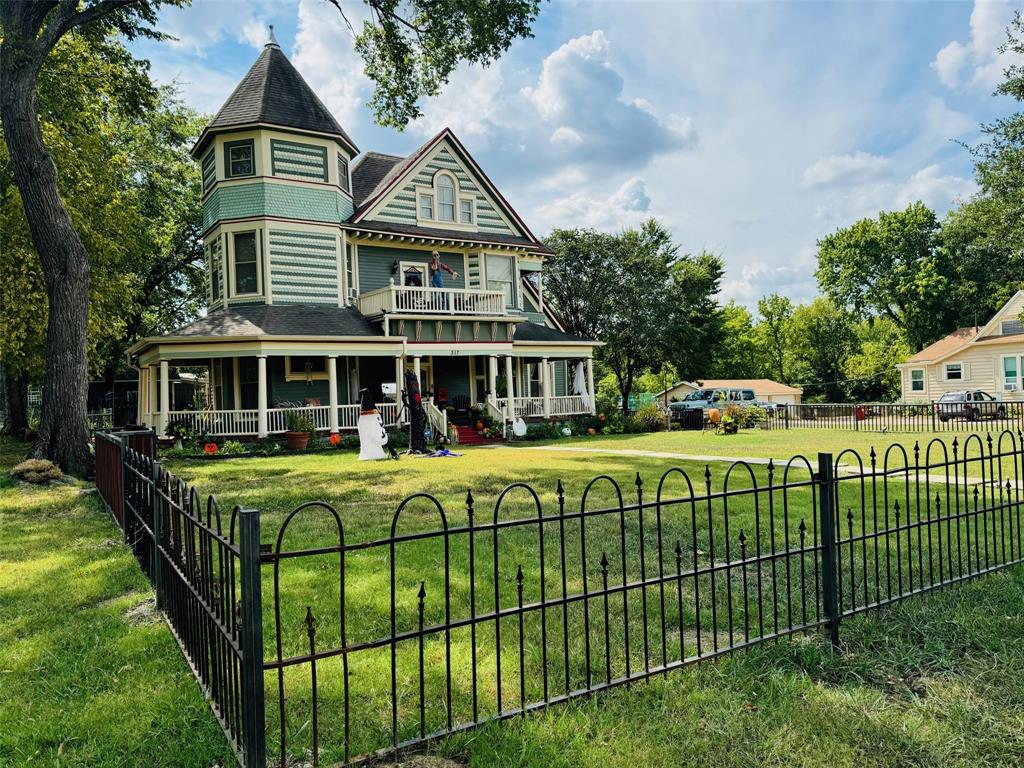317 W Sam Rayburn Drive