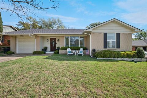 846 Peavy Road Dallas TX 75218