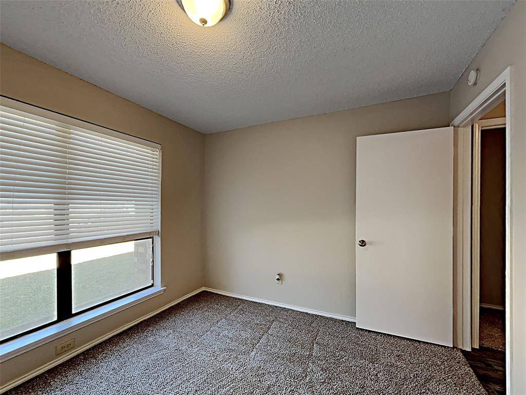 3404 Vine Ridge