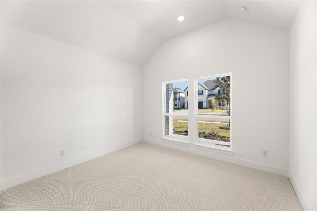 2136 Valencia Drive