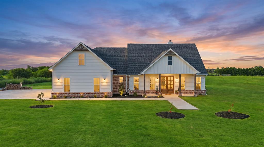 5692 County Road 1093