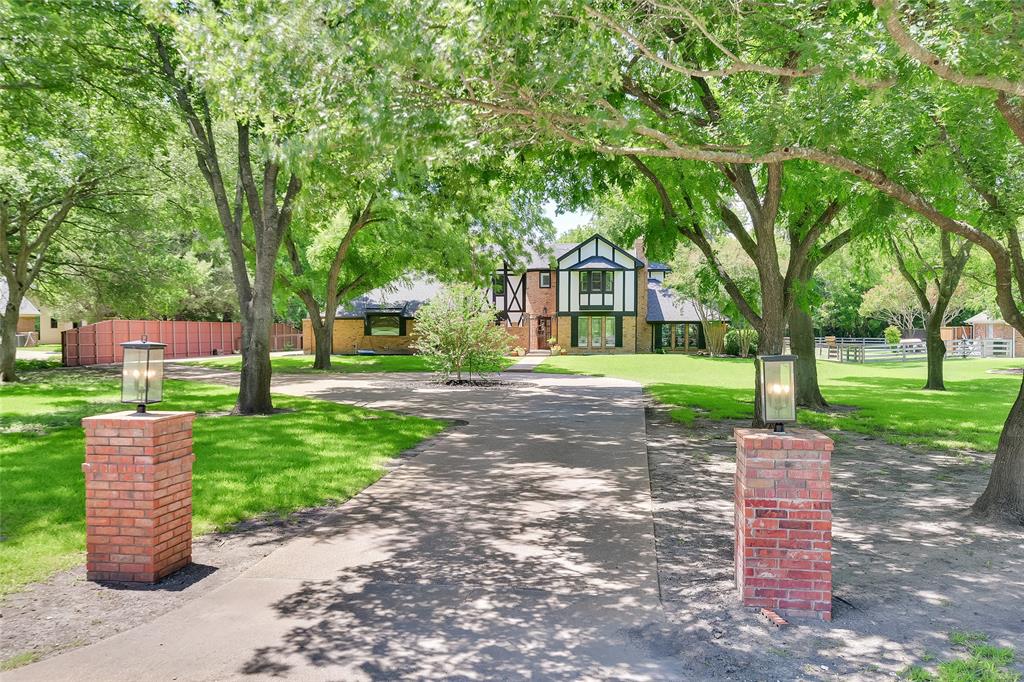 501 Cottonwood Place