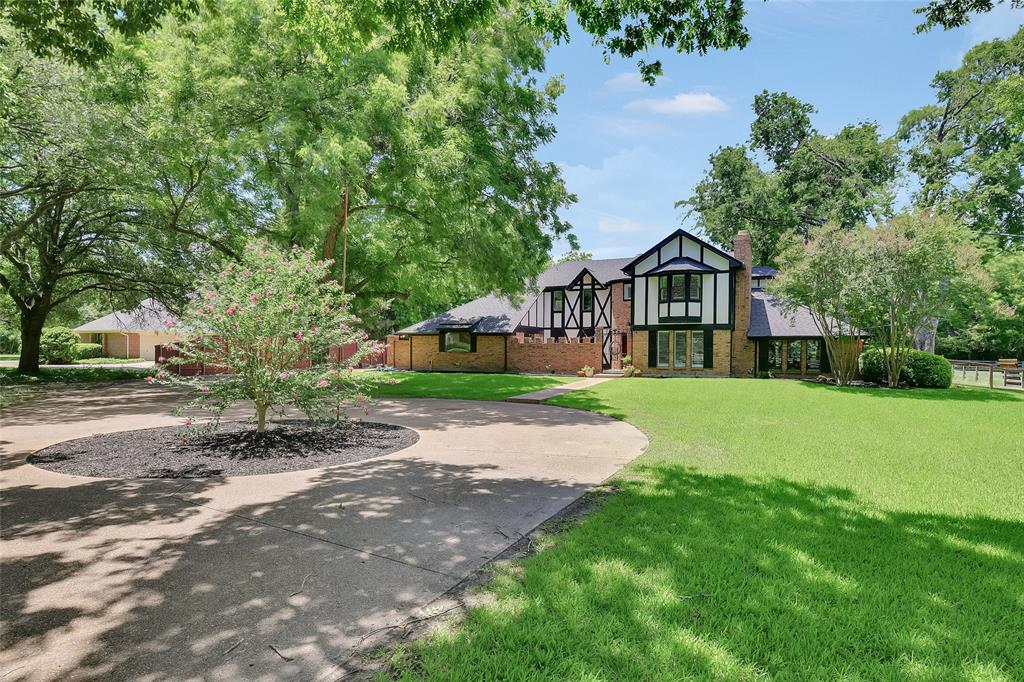 501 Cottonwood Place