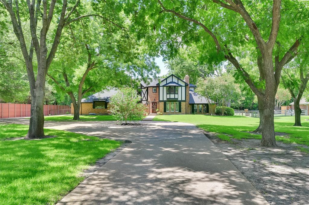 501 Cottonwood Place