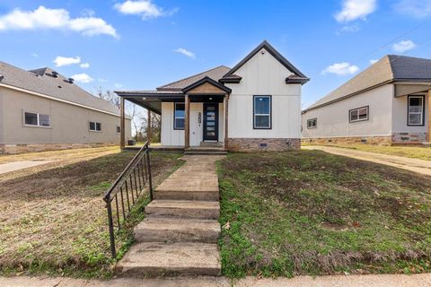 1259 Bonham Street Paris TX 75460