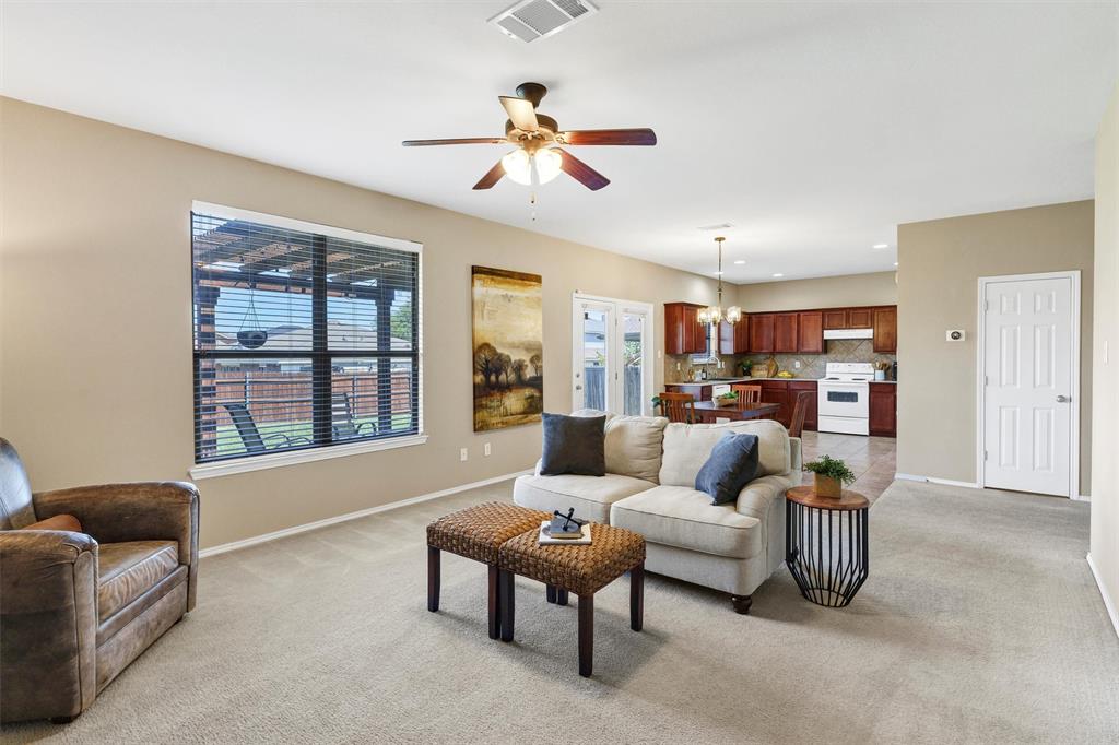 Fort Worth, Texas 76244, United States, 3 Bedrooms Bedrooms, ,3 BathroomsBathrooms,Residential,Pending,112372