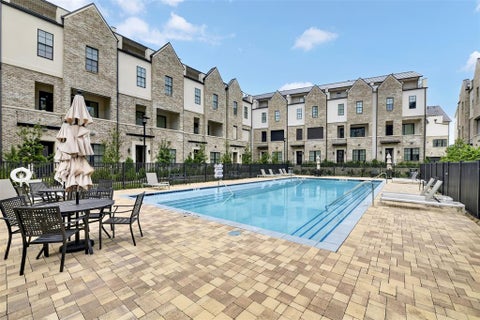Photo of 610 Dalton Lane, Irving, TX 75039 (MLS # 21391548)