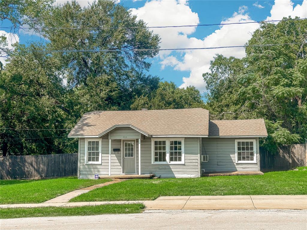 404 W Hudgins Street