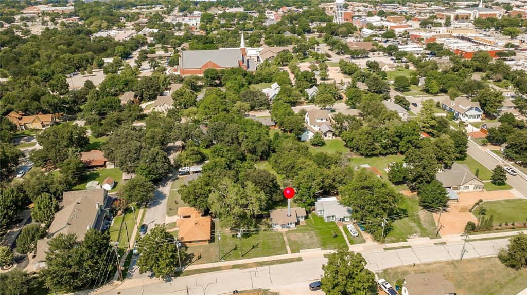 404 W Hudgins Street