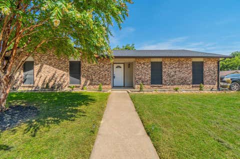 Photo of 1011 Whippoorwill Court, Arlington, TX 76014 (MLS # 21362346)
