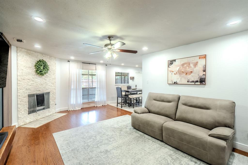 1011 Whippoorwill Court