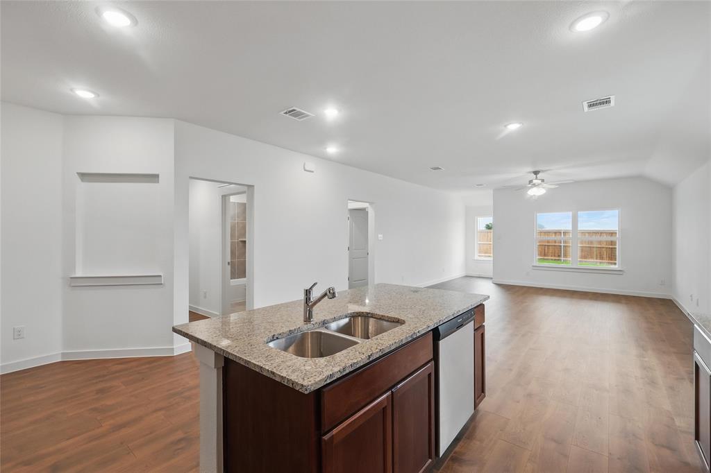 124 Patrick Henry Drive