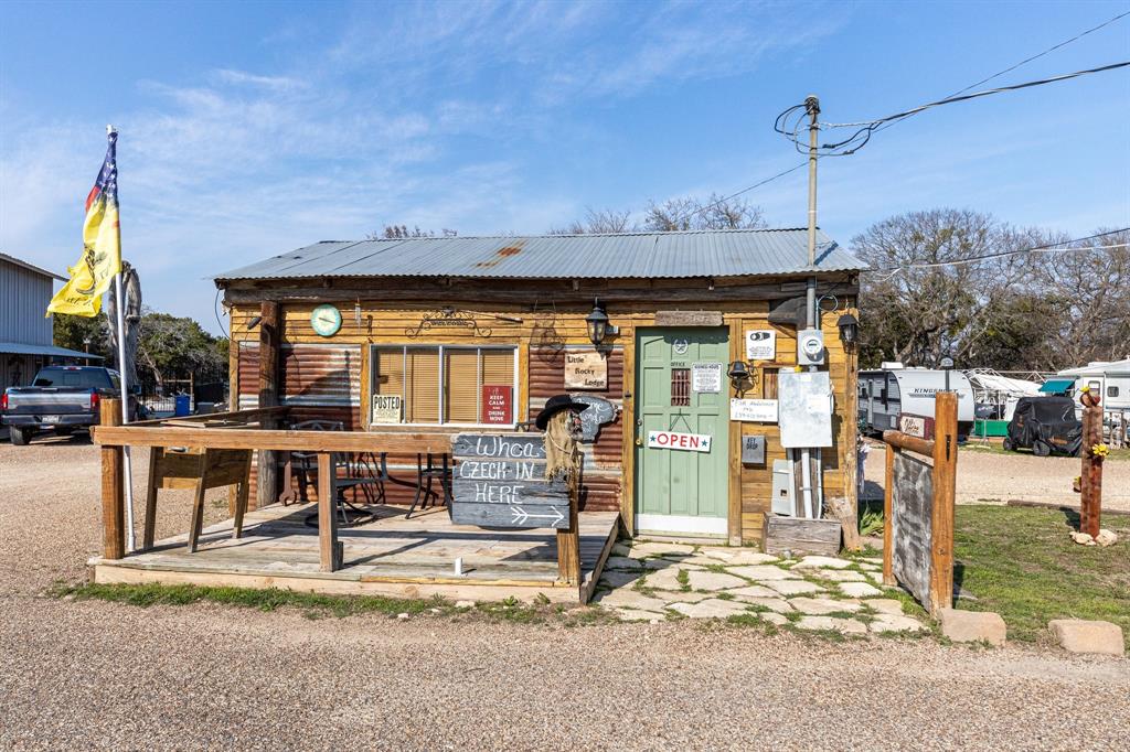 106 County Road 1807