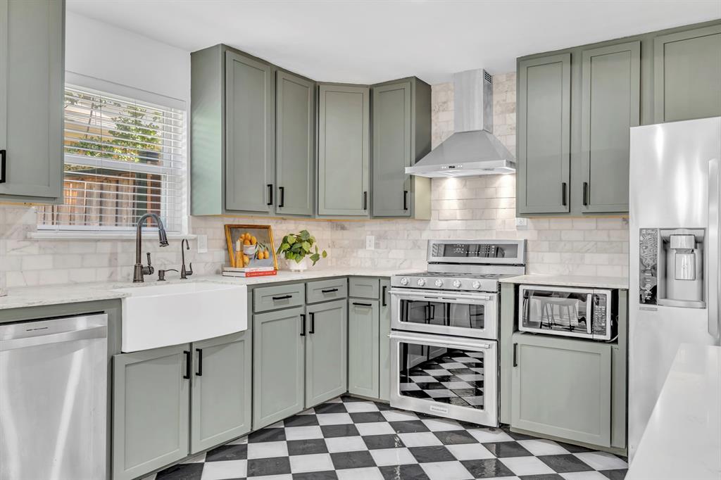 Ridgewood Park Rev - Residential