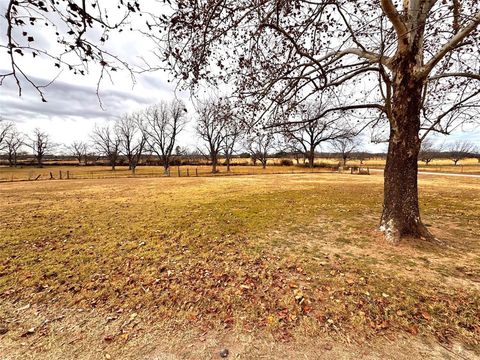 A home in Glen Rose