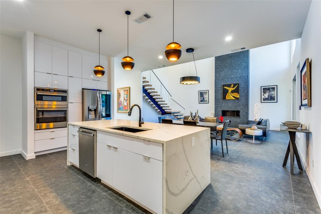 9774 Sunset Drive