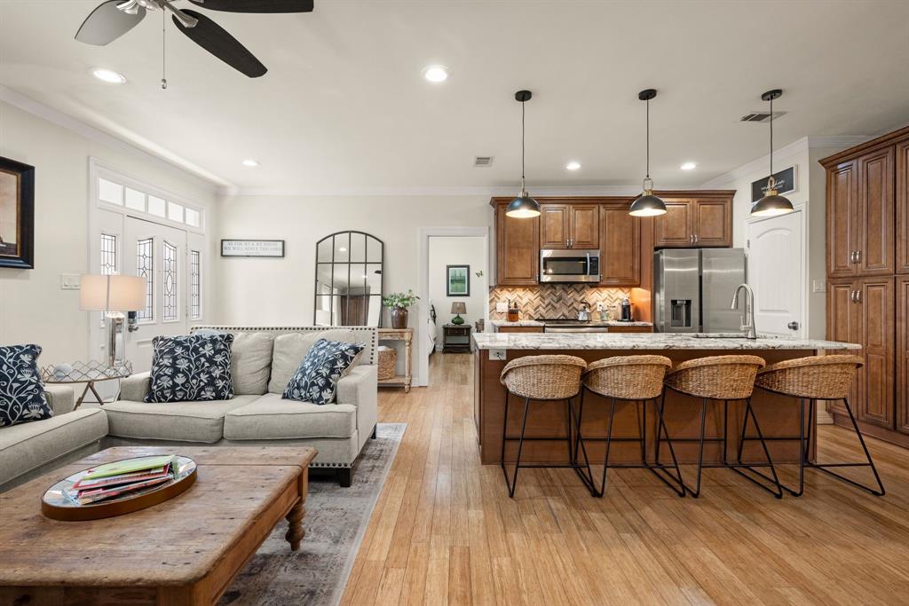 3208 Cole Avenue 2304