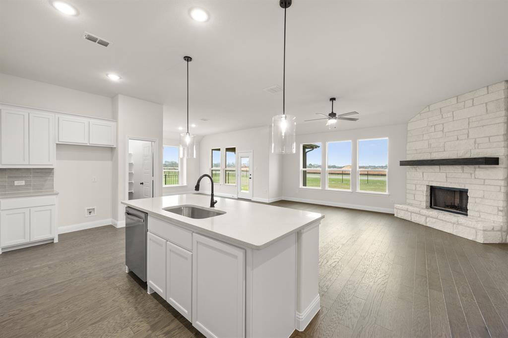 Abe's Landing - Residential