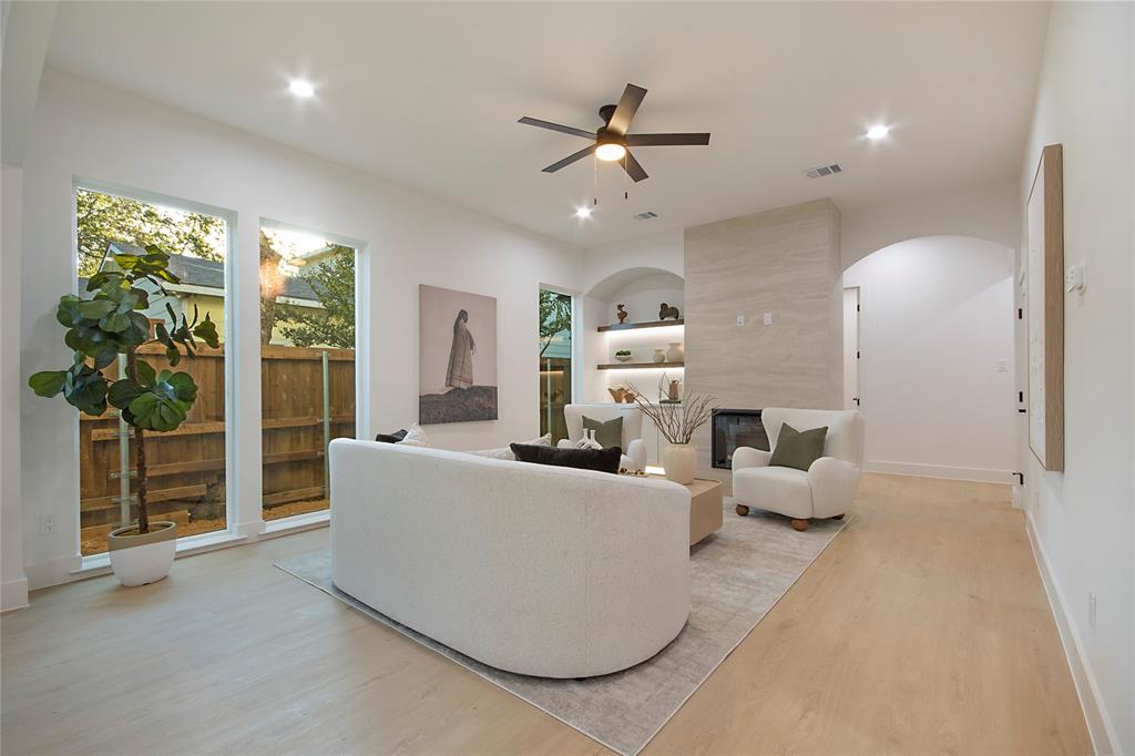 CLIFTON PLACE NO 2 - Residential