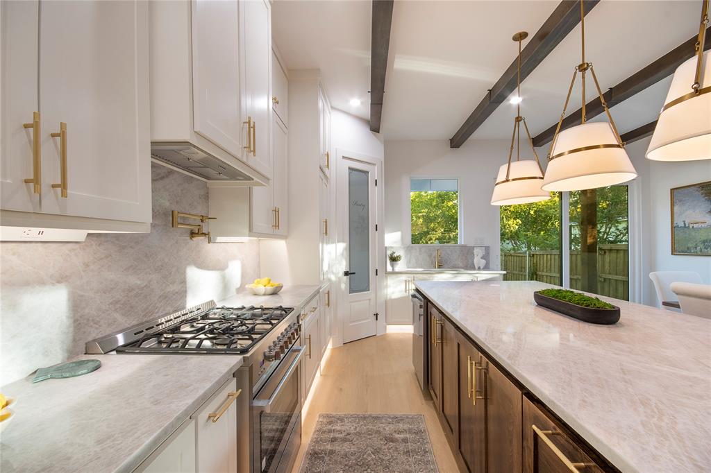 CLIFTON PLACE NO 2 - Residential