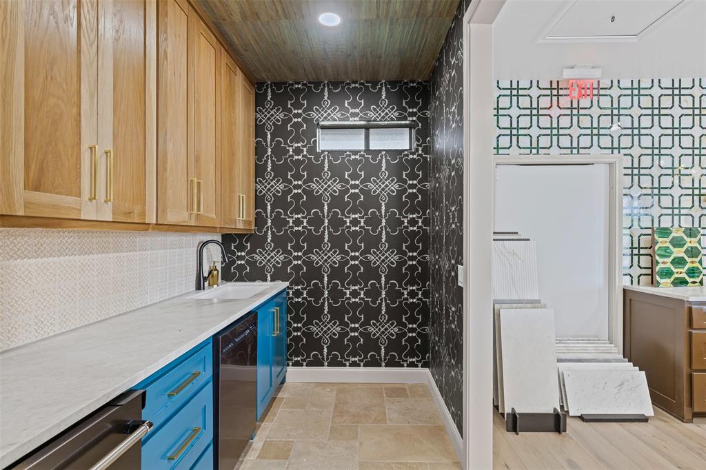 Lassater Guy Addl - Commercial Sale