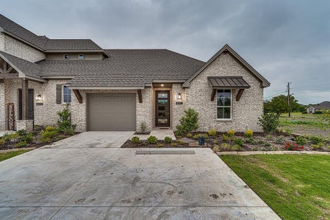 Photo of 8247 Heritage Glen Drive, Red Oak, TX 75154 (MLS # 21311479)