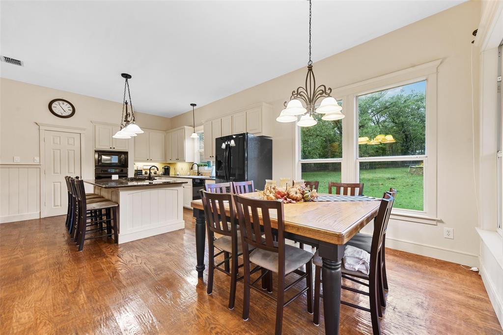 Valley View, Texas 76272, United States, 3 Bedrooms Bedrooms, ,3 BathroomsBathrooms,Residential,Active,33816