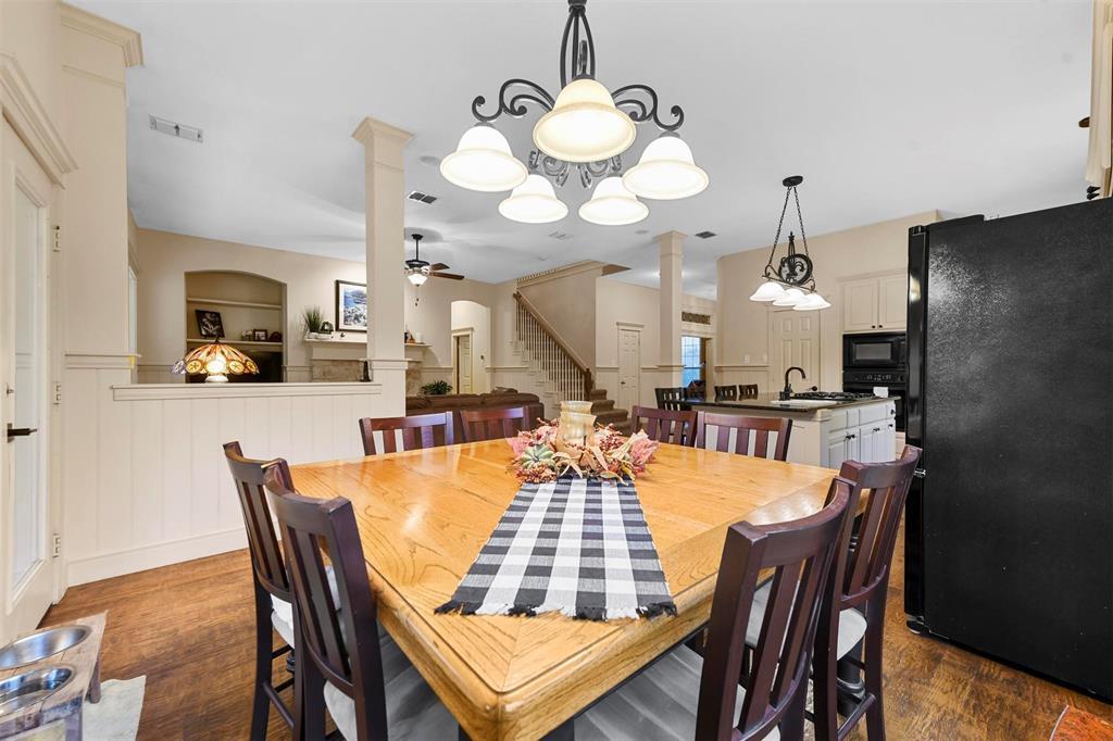 Valley View, Texas 76272, United States, 3 Bedrooms Bedrooms, ,3 BathroomsBathrooms,Residential,Active,33816