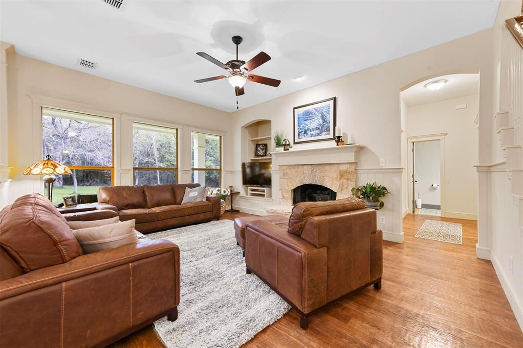 Valley View, Texas 76272, United States, 3 Bedrooms Bedrooms, ,3 BathroomsBathrooms,Residential,Active,33816