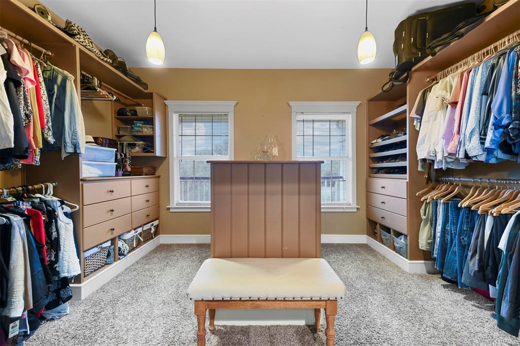 Valley View, Texas 76272, United States, 3 Bedrooms Bedrooms, ,3 BathroomsBathrooms,Residential,Active,33816