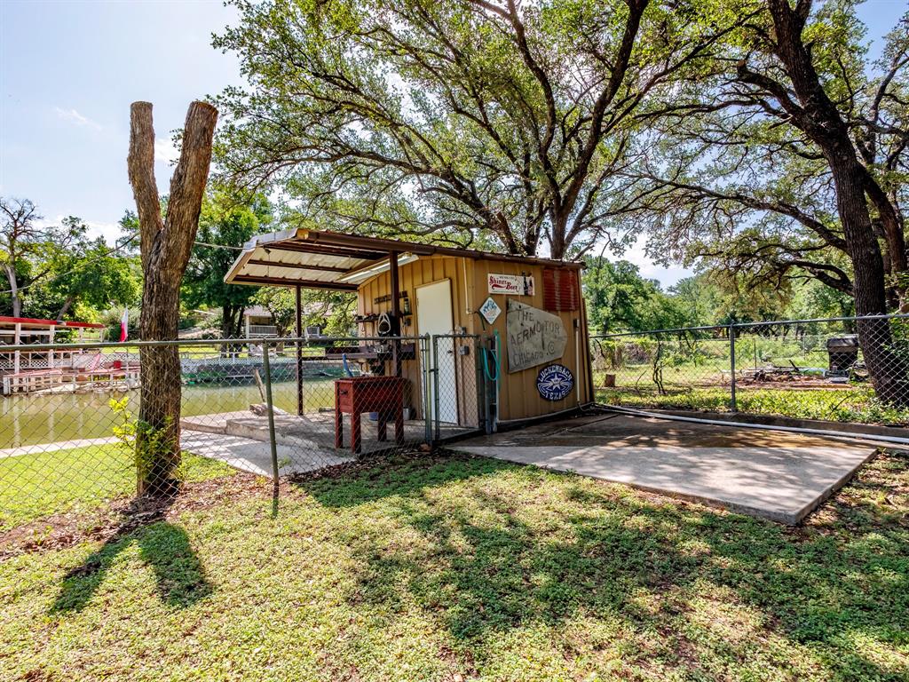 Lake Shore 2nd - Residential