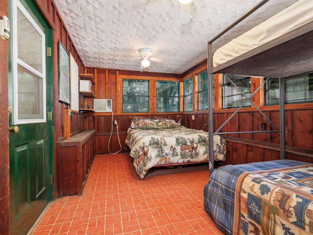 Lake Shore 2nd - Residential