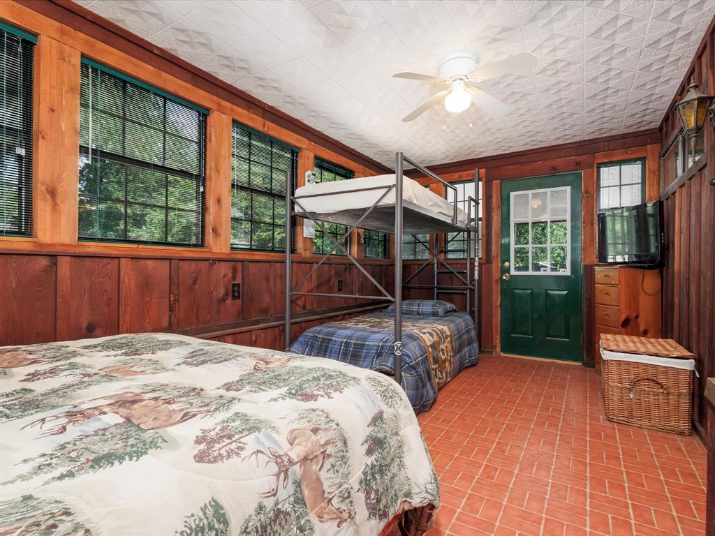 Lake Shore 2nd - Residential