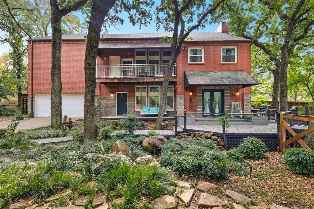 1221 Circle Lane