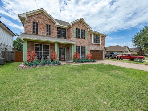 Photo of 4008 Falcon Ridge Drive, Haltom City, TX 76137 (MLS # 21320368)