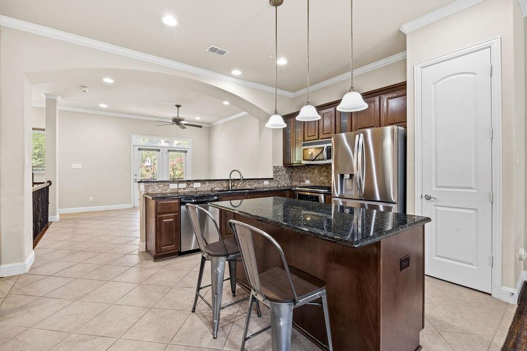 5736 Robbie Road