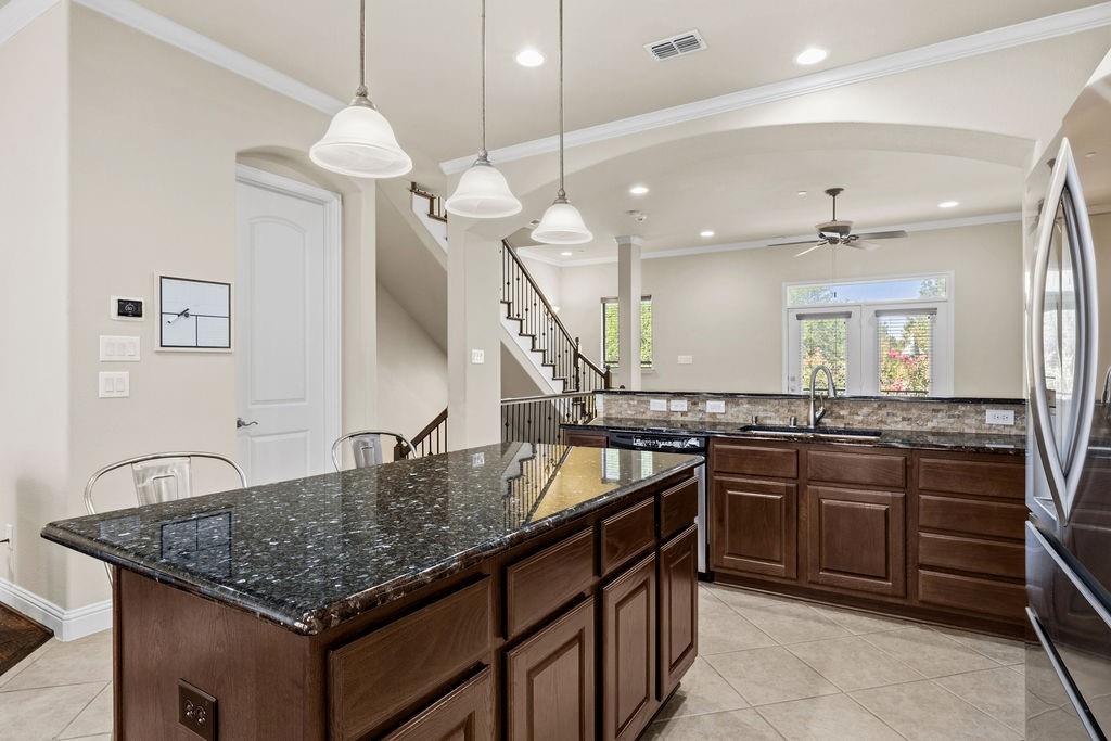5736 Robbie Road