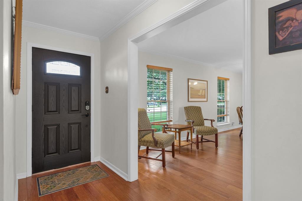 826 Northlake Drive