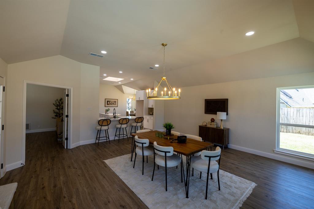 612 Aqua Vista Drive