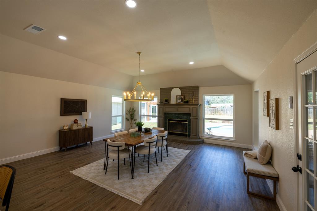 612 Aqua Vista Drive