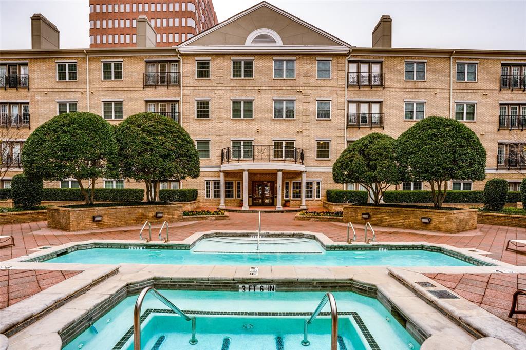 Wyndemere Condo - Residential